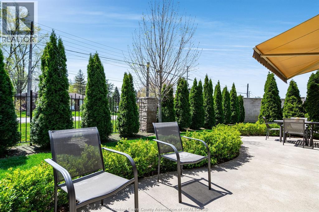 6107 Tiburon Crescent, Windsor, ON - Outdoor With Deck Patio Veranda