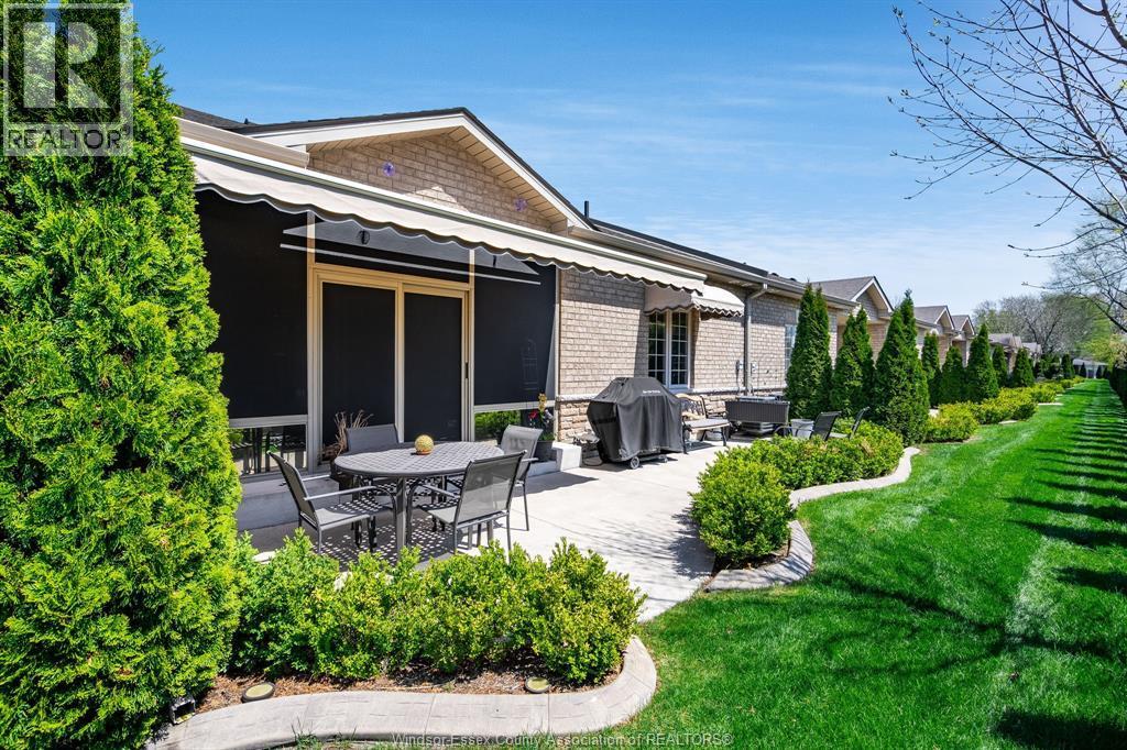 6107 Tiburon Crescent, Windsor, ON - Outdoor With Deck Patio Veranda