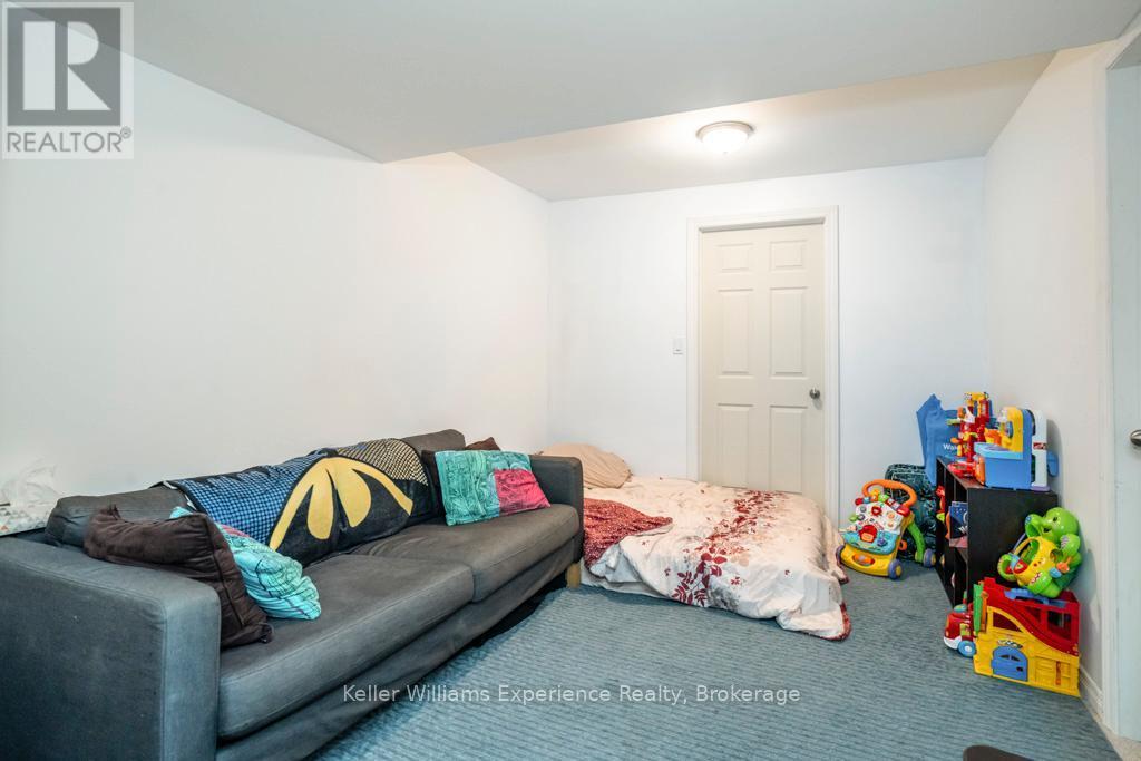 14 Oneida Crescent, Tiny, ON - Indoor
