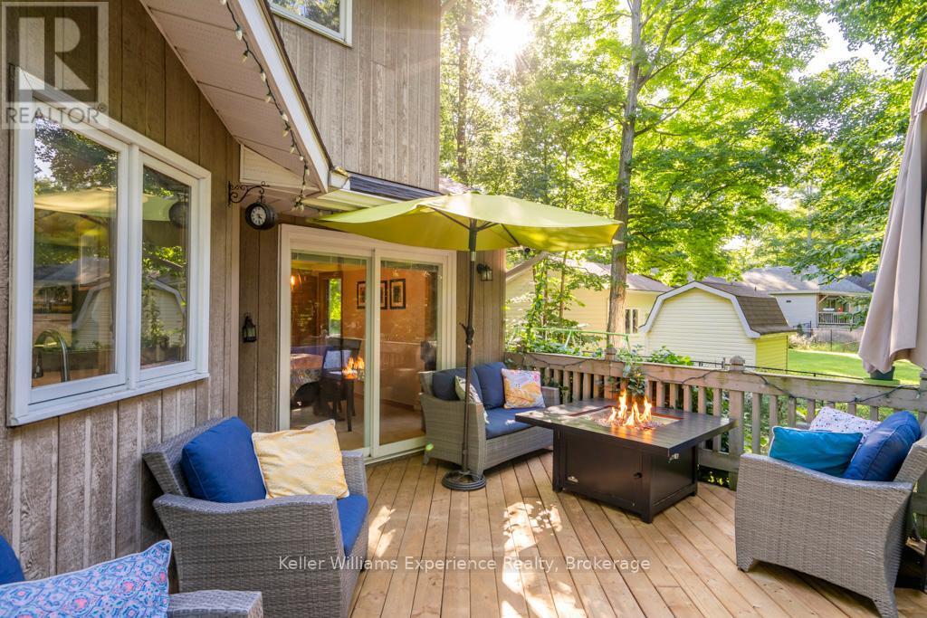 14 Oneida Crescent, Tiny, ON - Outdoor With Deck Patio Veranda With Exterior