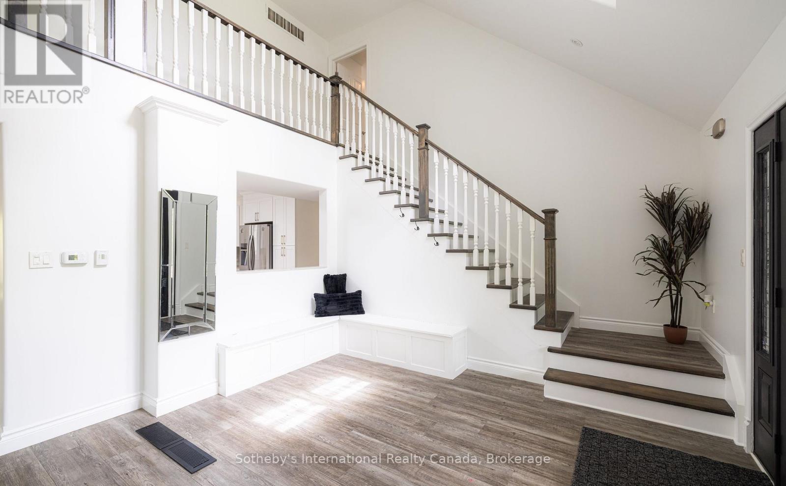 129 Bass Line, Oro-Medonte (Prices Corners), ON - Indoor Photo Showing Other Room