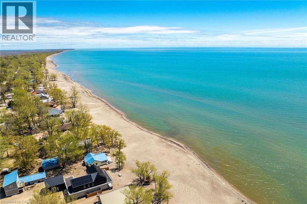 Expansive beachfront property with direct access to the water - 270 Erie Boulevard, Long Point, ON - Outdoor With Body Of Water With View