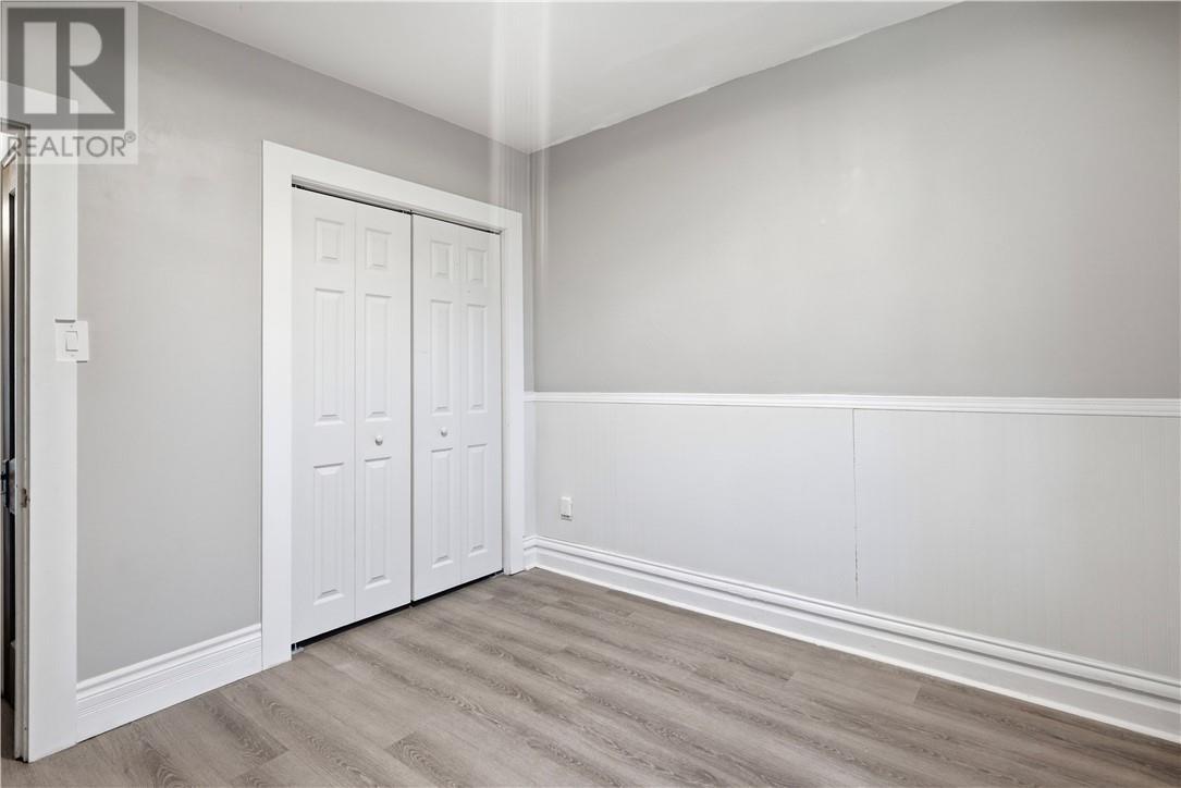 140 Baker Street, Sudbury, ON - Indoor Photo Showing Other Room