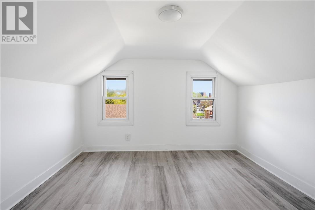140 Baker Street, Sudbury, ON - Indoor Photo Showing Other Room