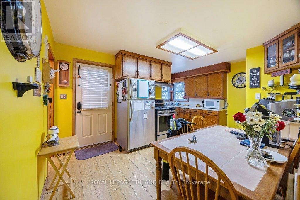 8 Weldon Avenue, St. Thomas, ON - Indoor Photo Showing Dining Room