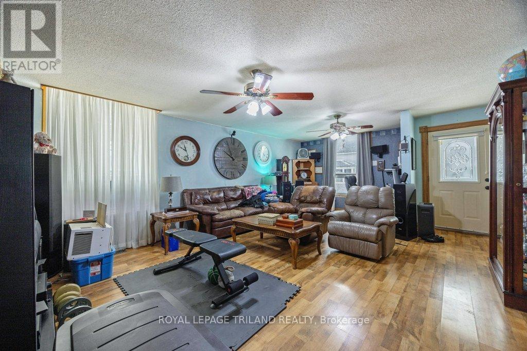 8 Weldon Avenue, St. Thomas, ON - Indoor