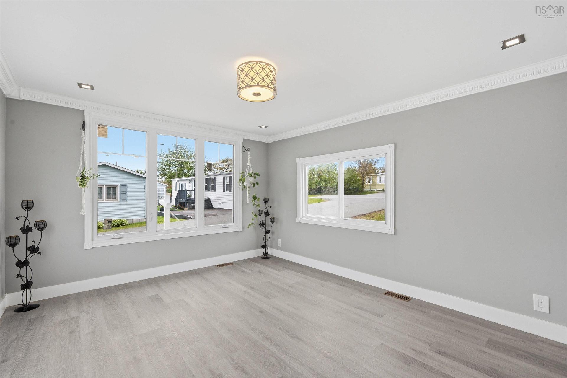 1 Bishop Avenue, Dartmouth, NS