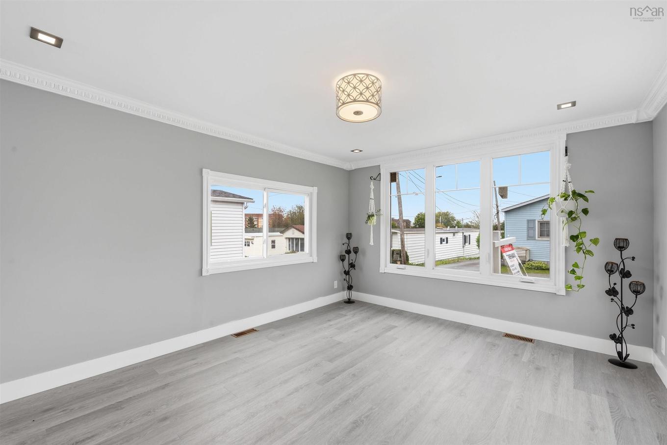 1 Bishop Avenue, Dartmouth, NS