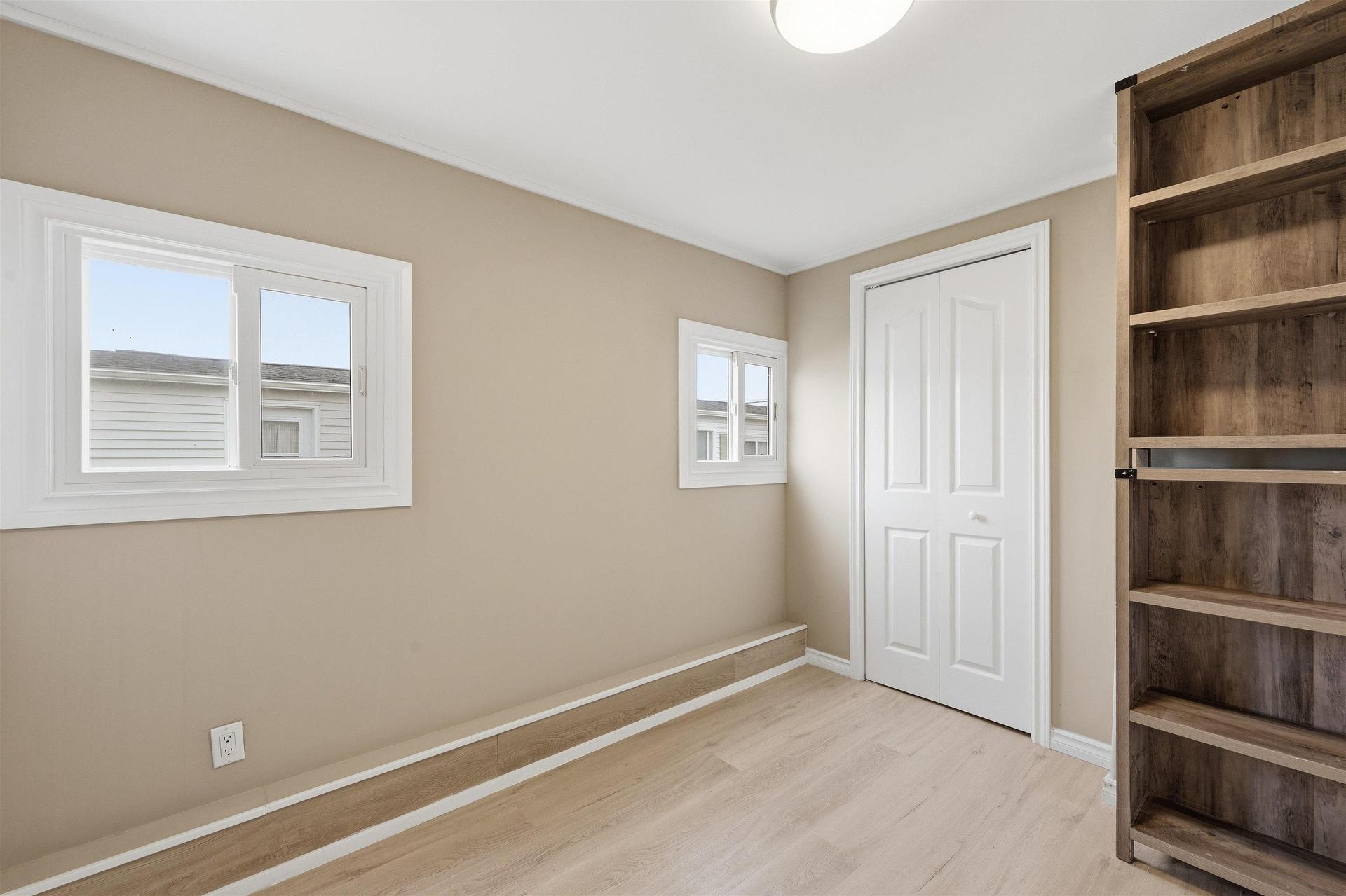 1 Bishop Avenue, Dartmouth, NS