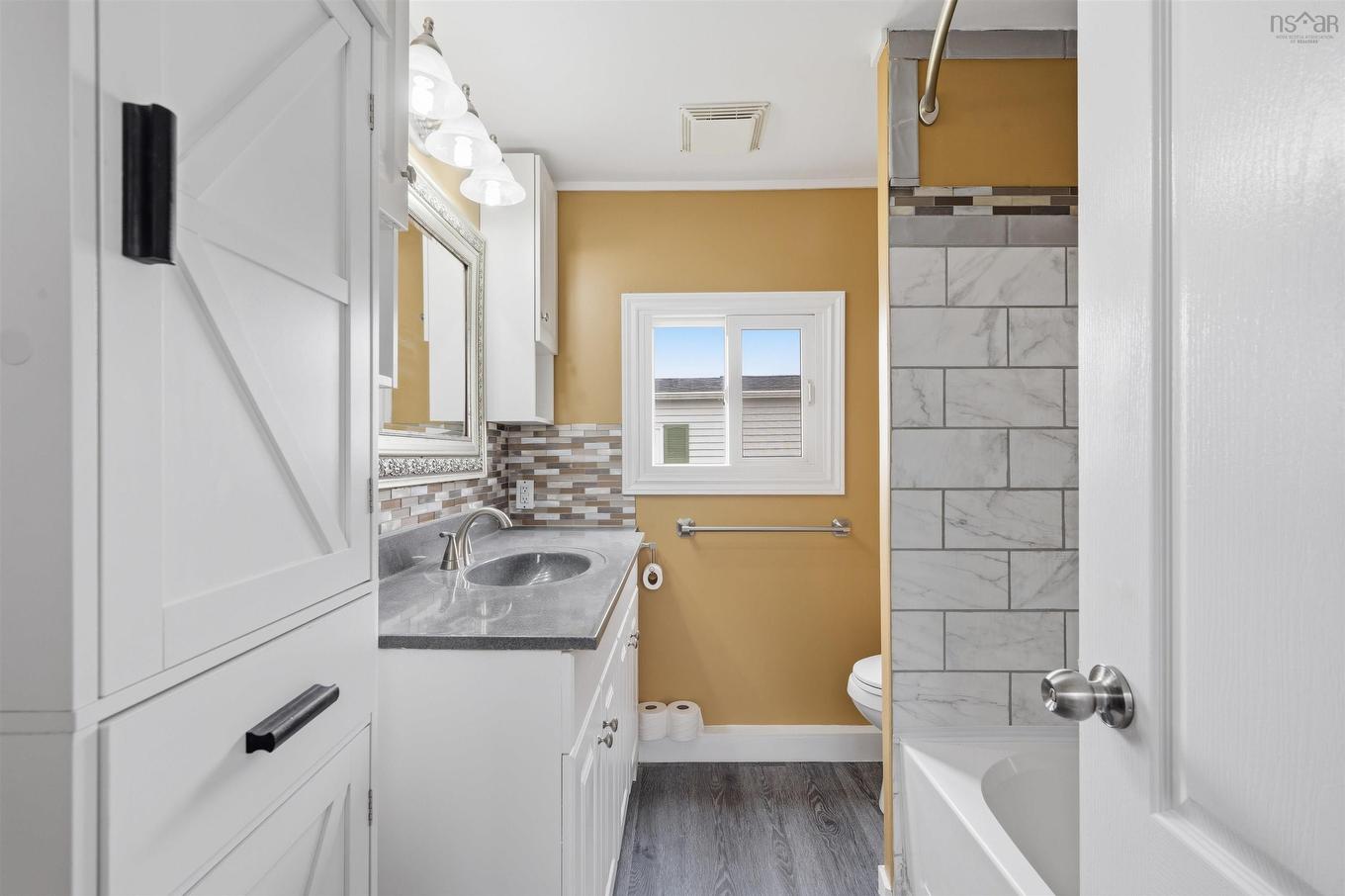 1 Bishop Avenue, Dartmouth, NS