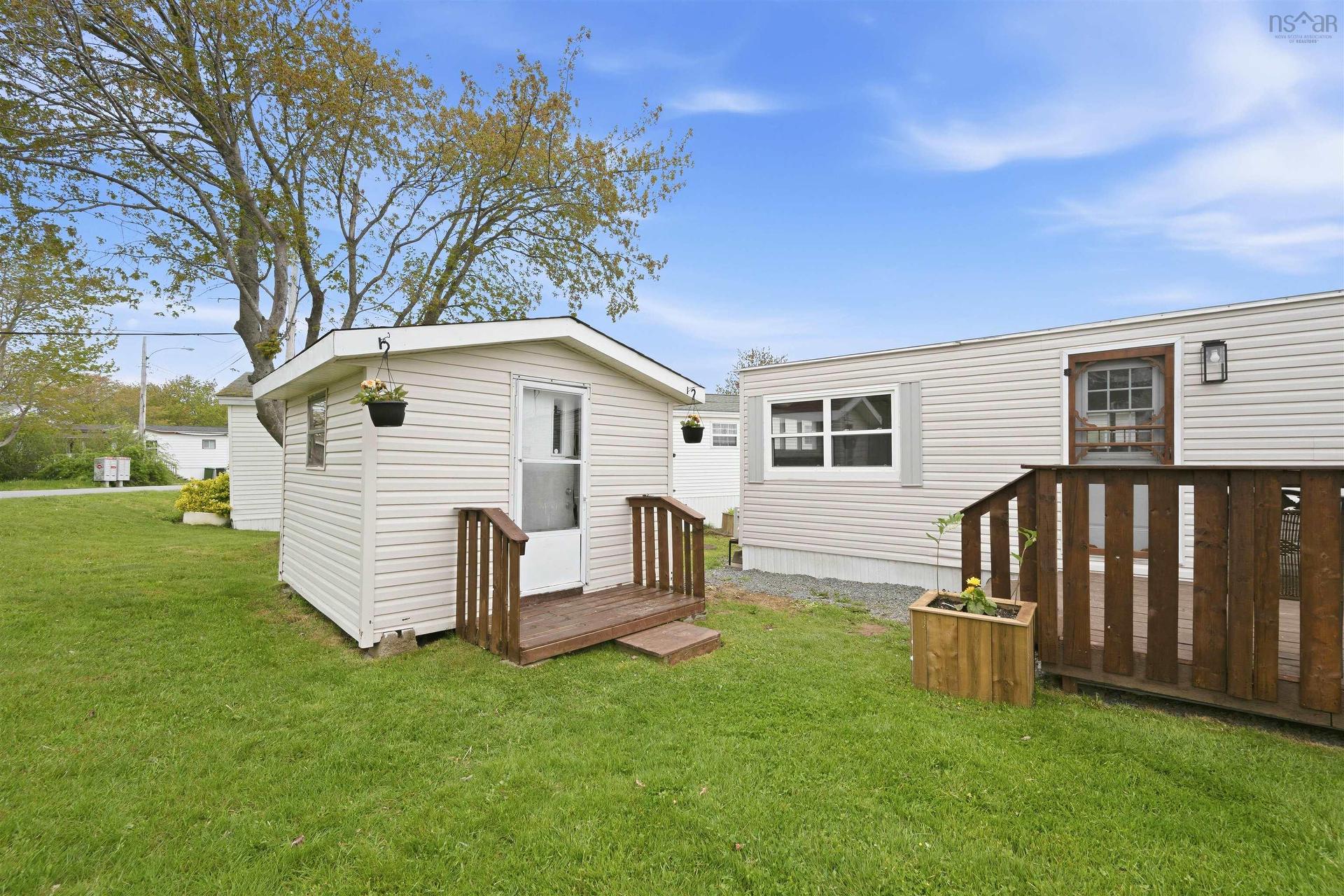 1 Bishop Avenue, Dartmouth, NS