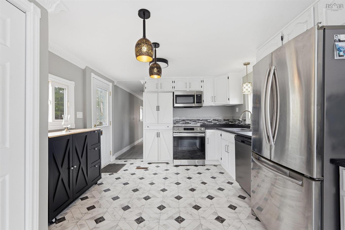 1 Bishop Avenue, Dartmouth, NS