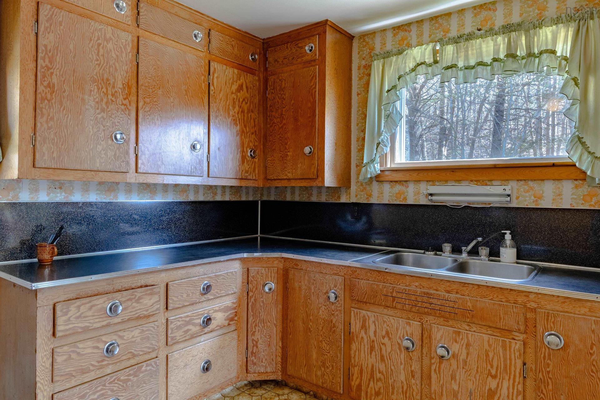 983 Bangor Rd, Bangor, NS - Indoor Photo Showing Kitchen With Double Sink