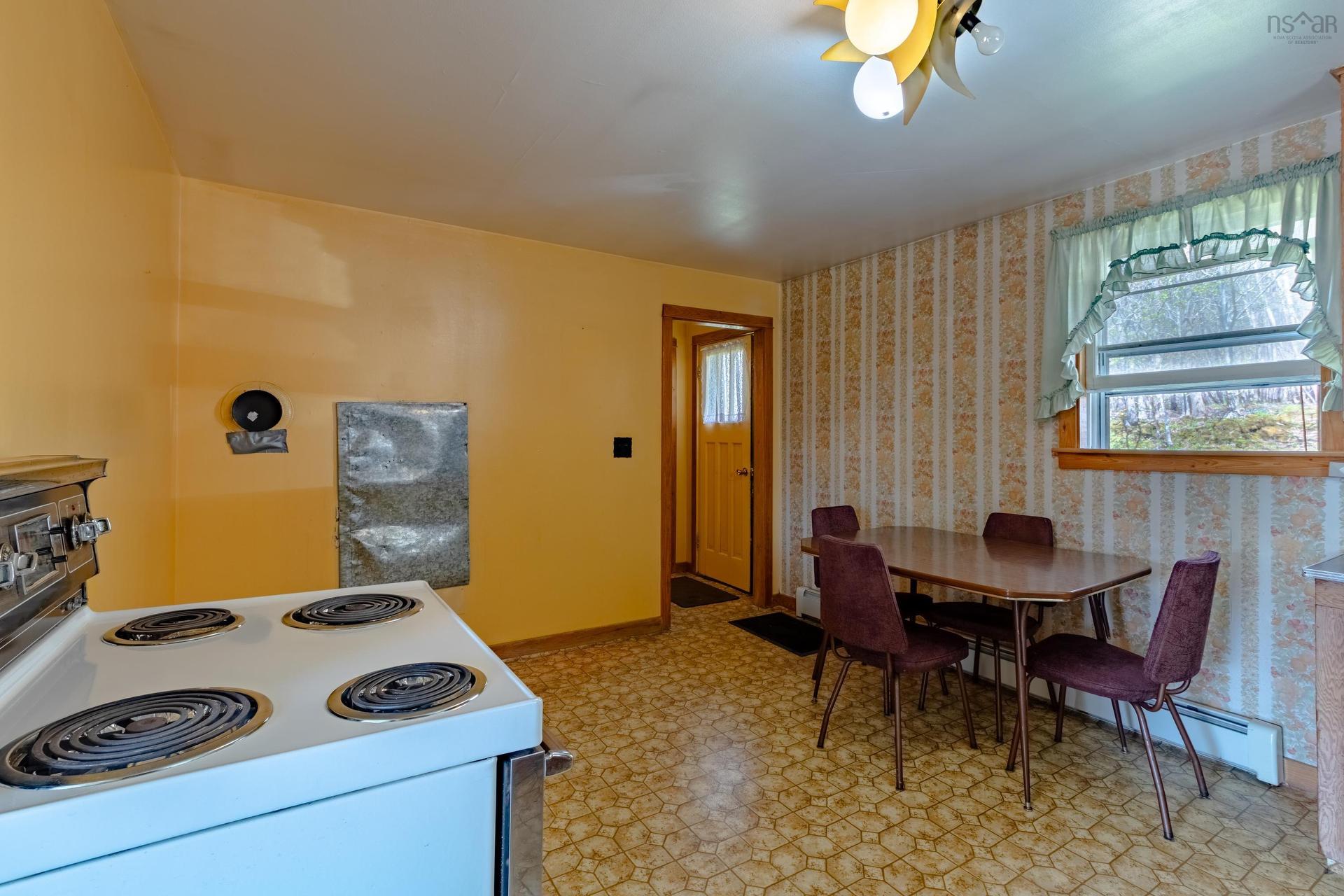 983 Bangor Rd, Bangor, NS - Indoor