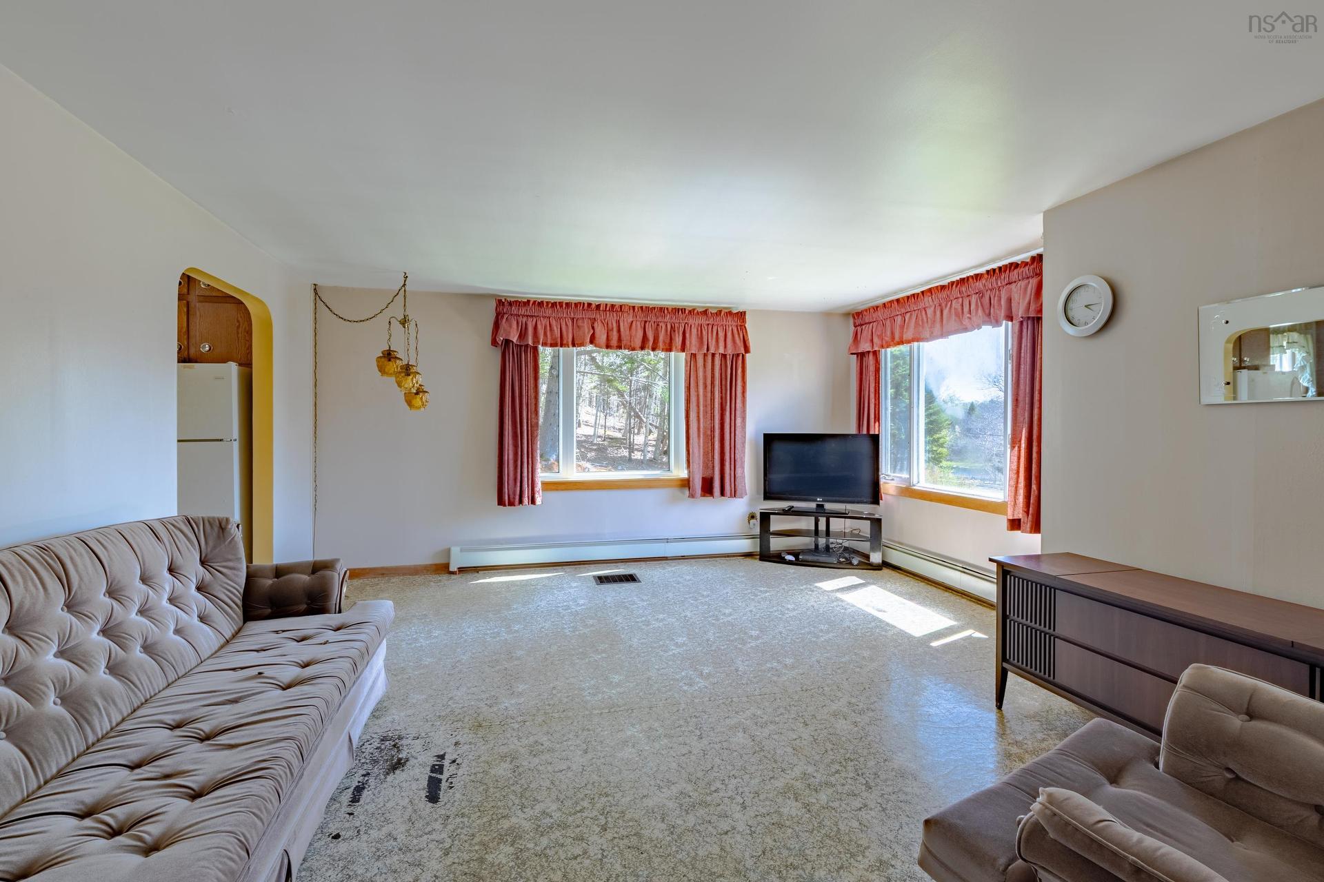 983 Bangor Rd, Bangor, NS - Indoor Photo Showing Living Room