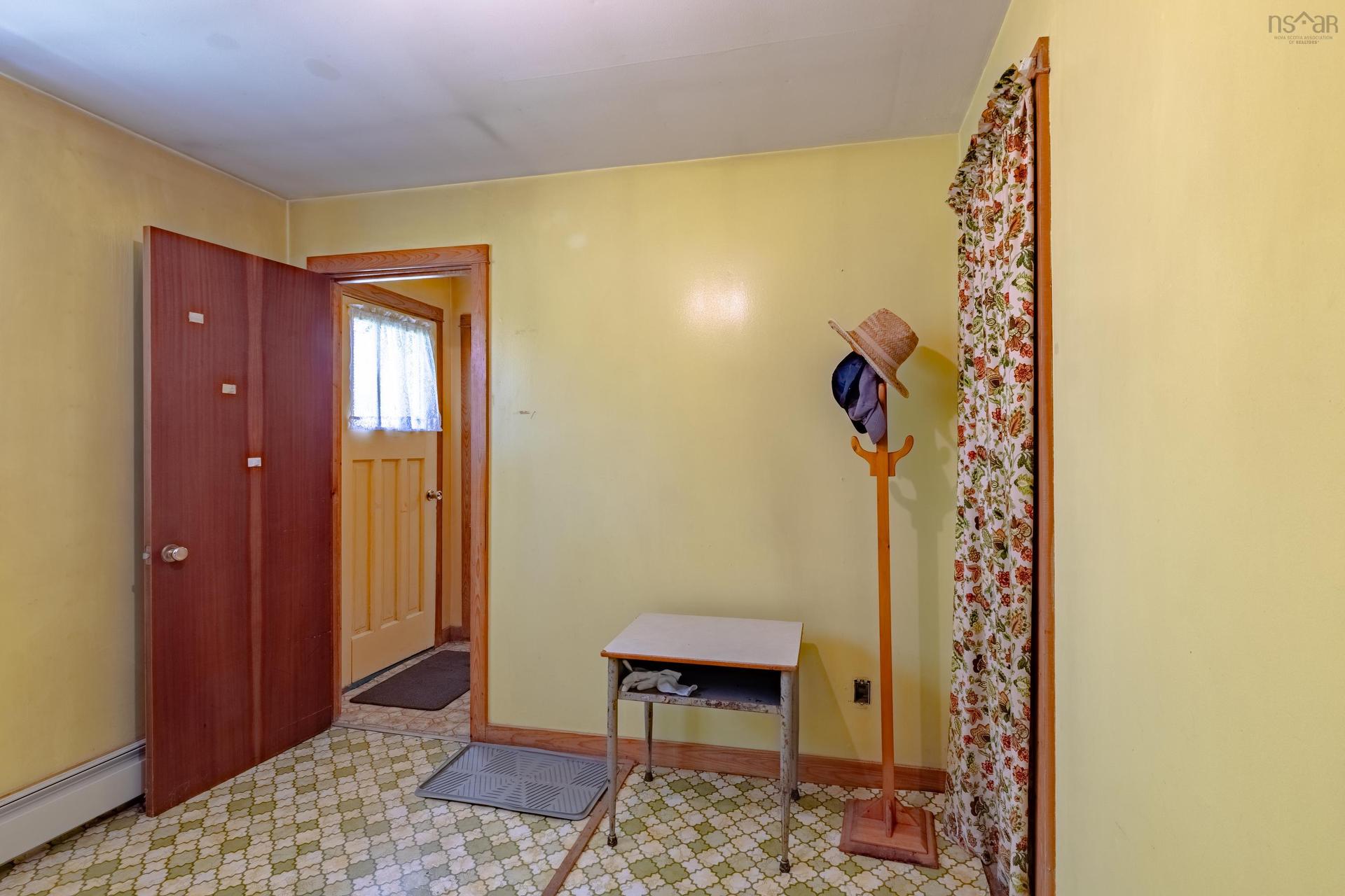 983 Bangor Rd, Bangor, NS - Indoor Photo Showing Other Room