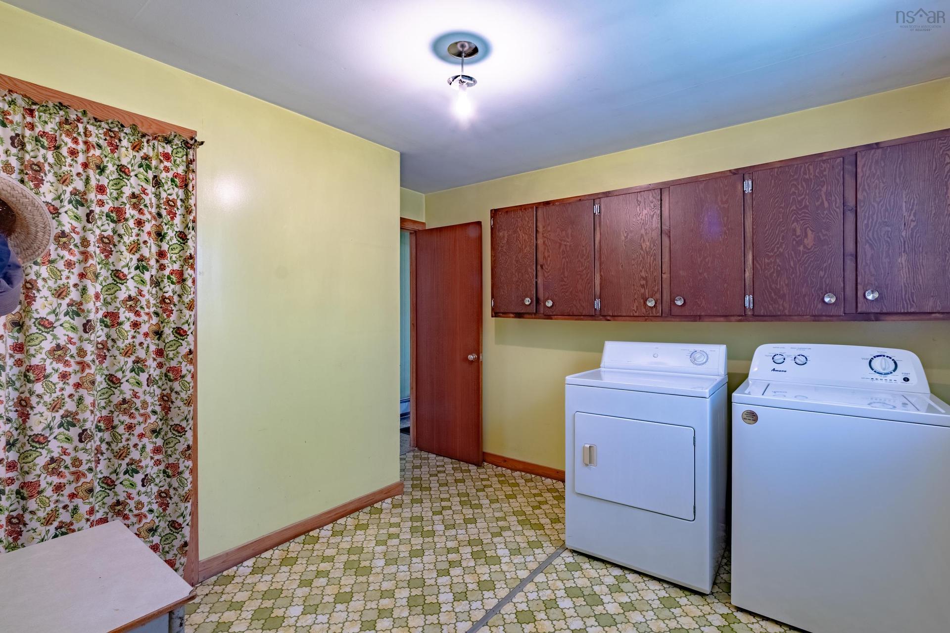 983 Bangor Rd, Bangor, NS - Indoor Photo Showing Laundry Room