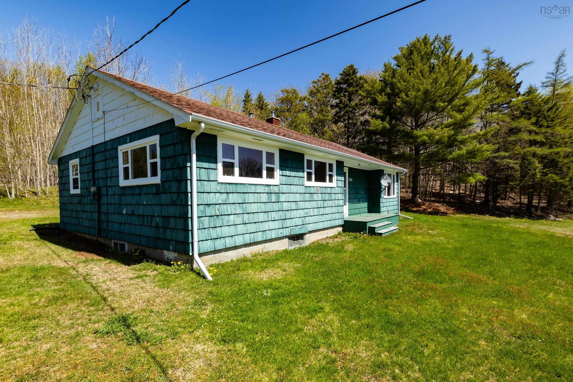 983 Bangor Rd, Bangor, NS - Outdoor