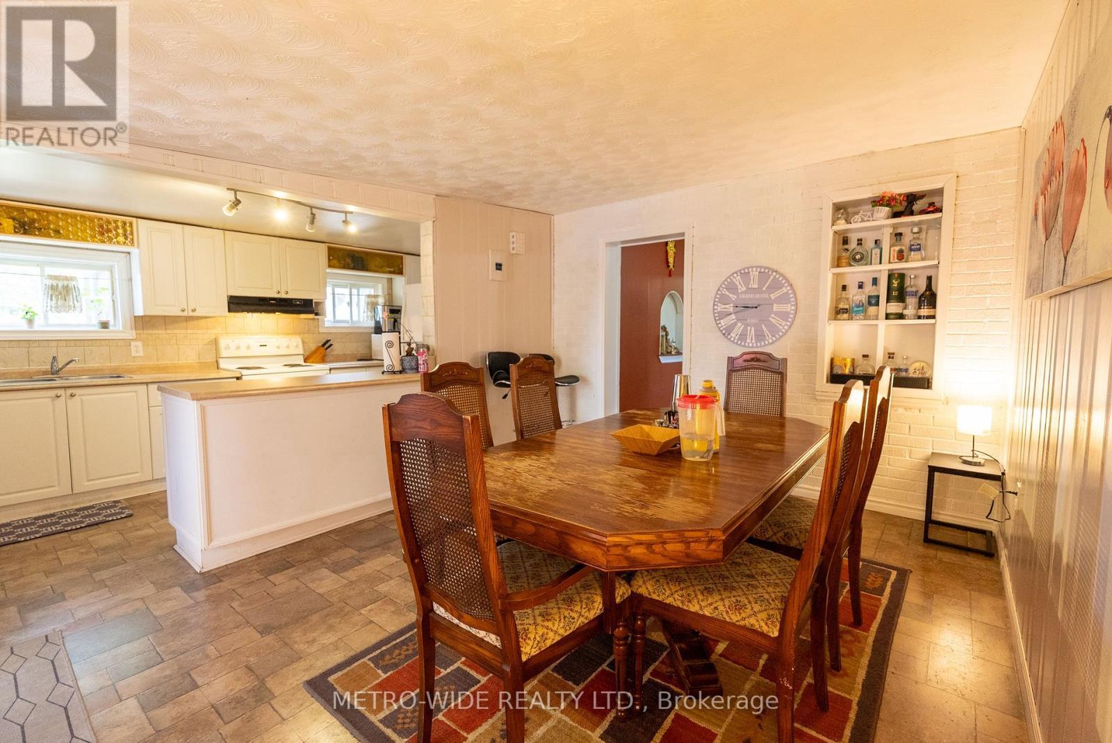476 First Avenue E, North Bay, ON - Indoor Photo Showing Dining Room