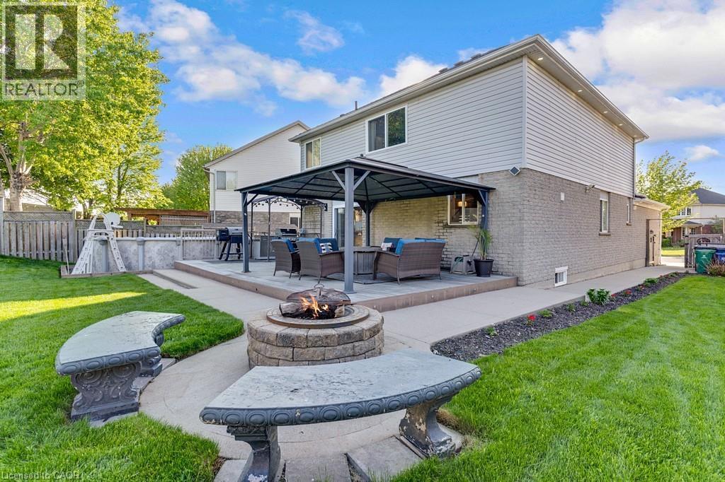 84 Amanda Walk, Cambridge, ON - Outdoor With Deck Patio Veranda