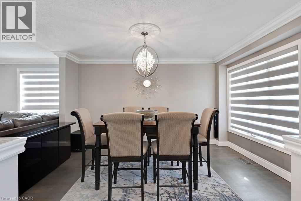 84 Amanda Walk, Cambridge, ON - Indoor Photo Showing Dining Room