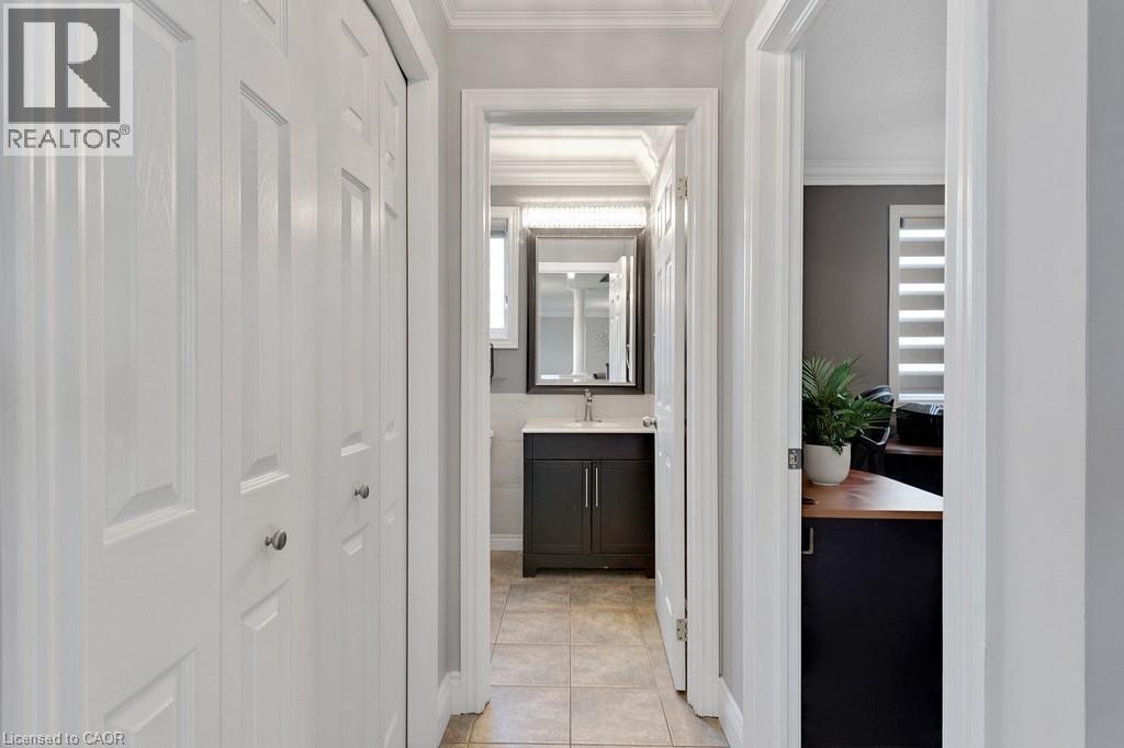 84 Amanda Walk, Cambridge, ON - Indoor Photo Showing Other Room