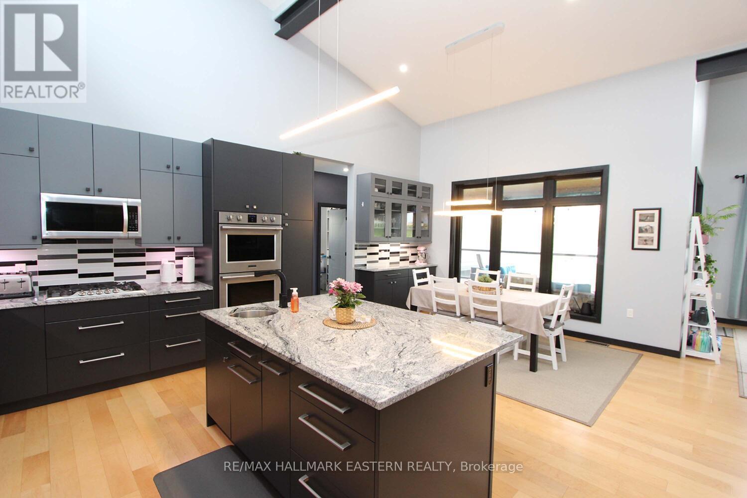 1483 Webster Road, Douro-Dummer, ON - Indoor Photo Showing Kitchen With Upgraded Kitchen