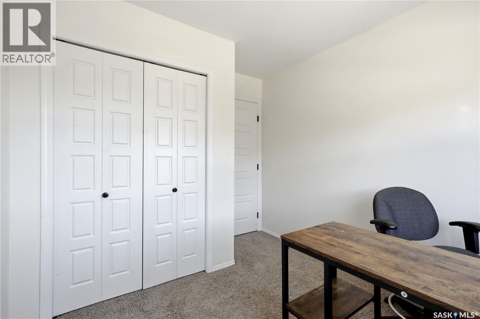 570 150 Langlois Way, Saskatoon, SK - Indoor Photo Showing Office