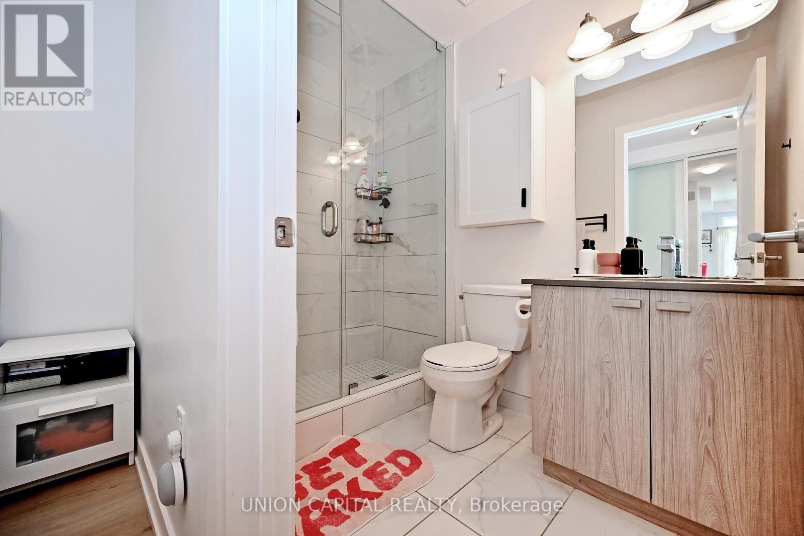 39 - 57 Finch Avenue W, Toronto, ON - Indoor Photo Showing Bathroom