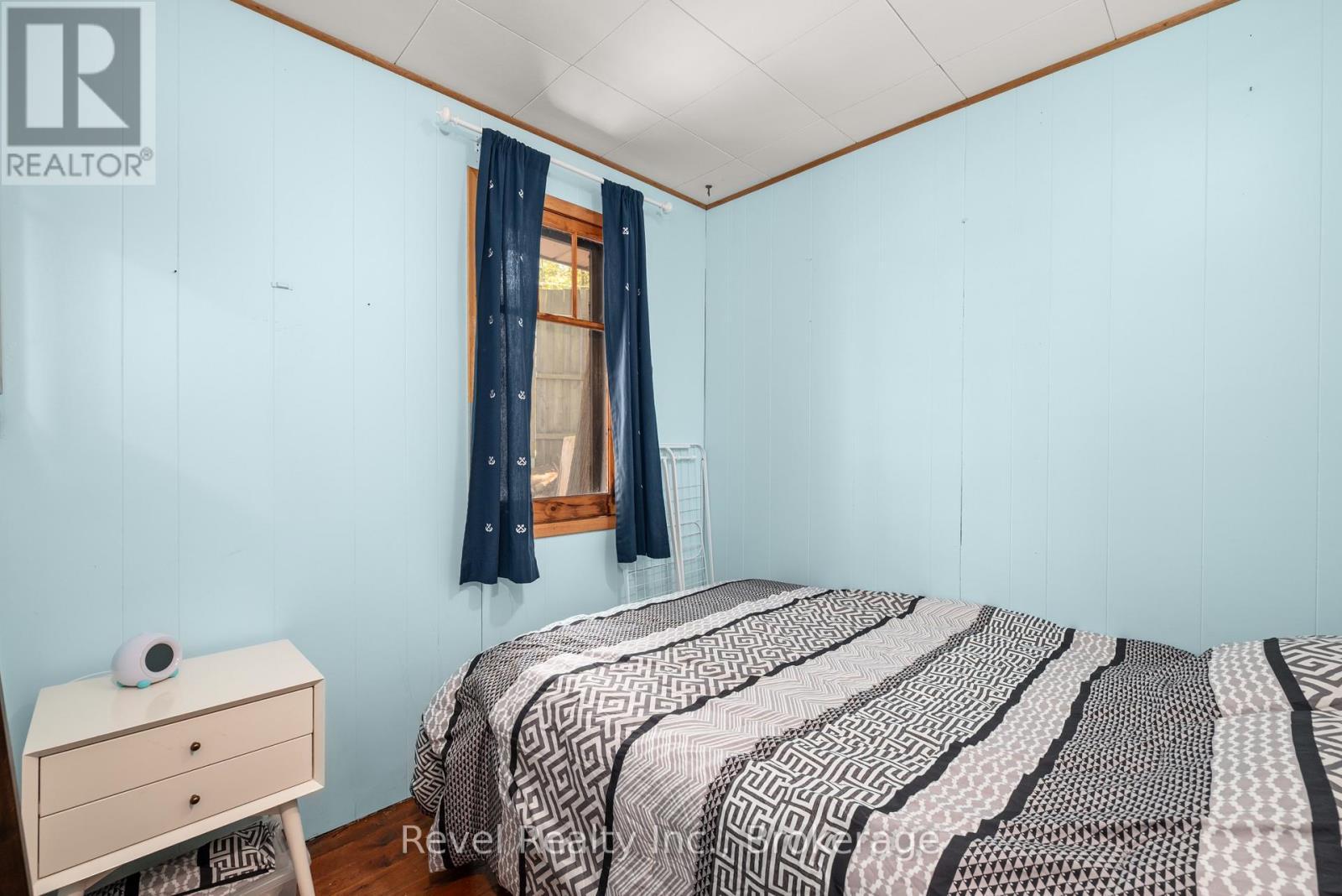 8004 Taits Beach Road, Hamilton Township (Bewdley), ON - Indoor Photo Showing Bedroom