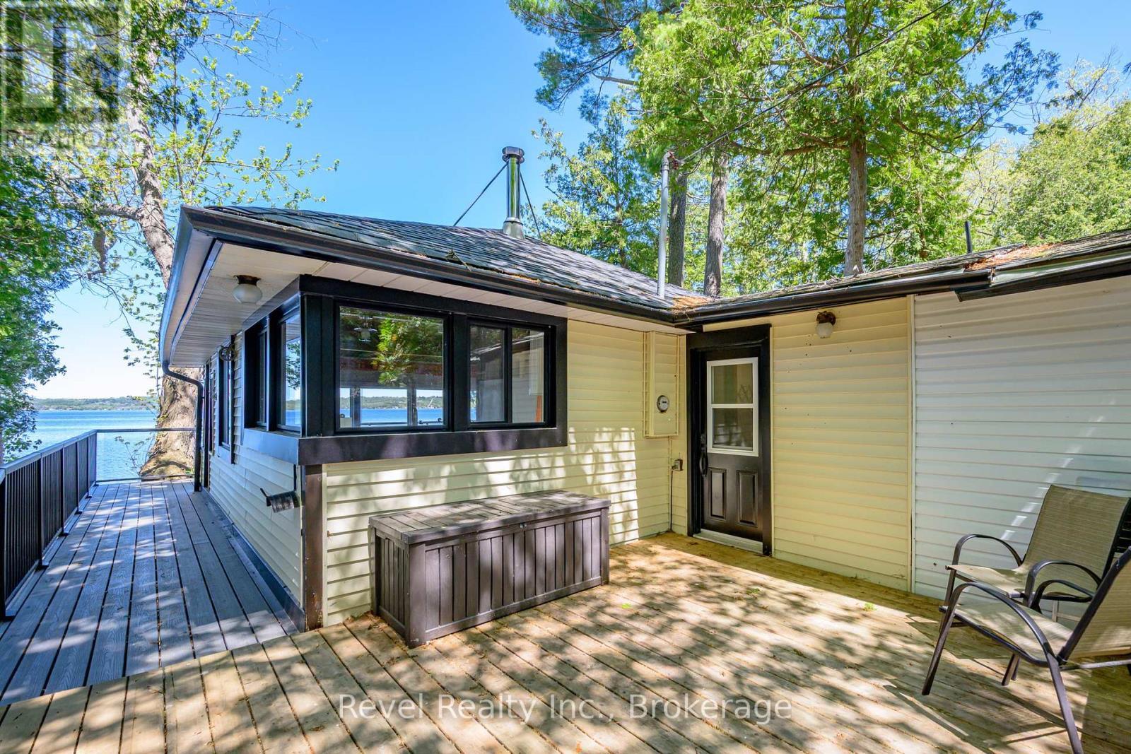 8004 Taits Beach Road, Hamilton Township (Bewdley), ON - Outdoor With Deck Patio Veranda