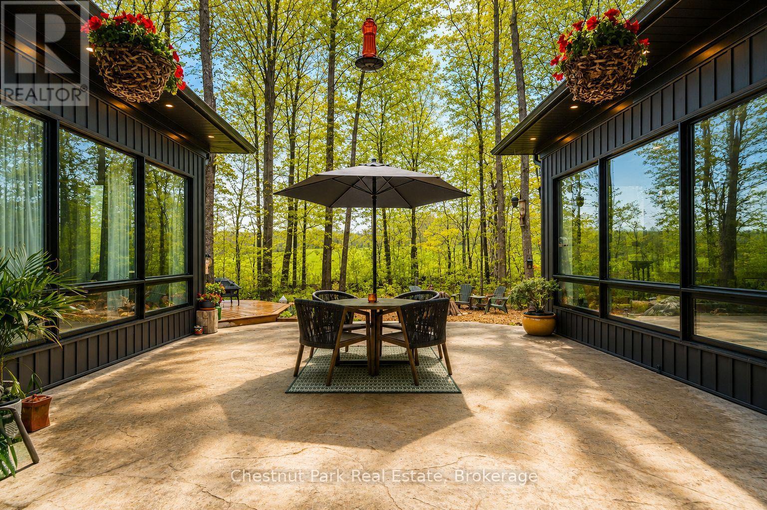 583724 Sideroad 60, Chatsworth, ON - Outdoor With Exterior