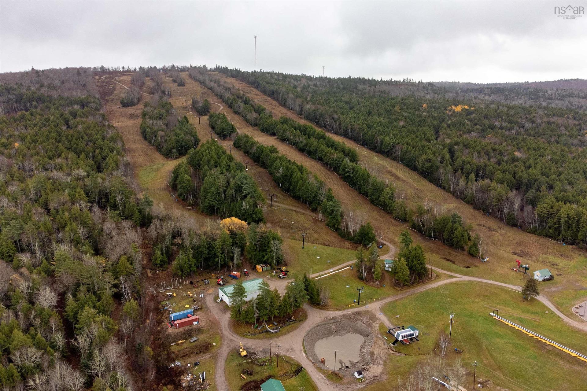 111 Ski Martock Road, Windsor Forks, NS