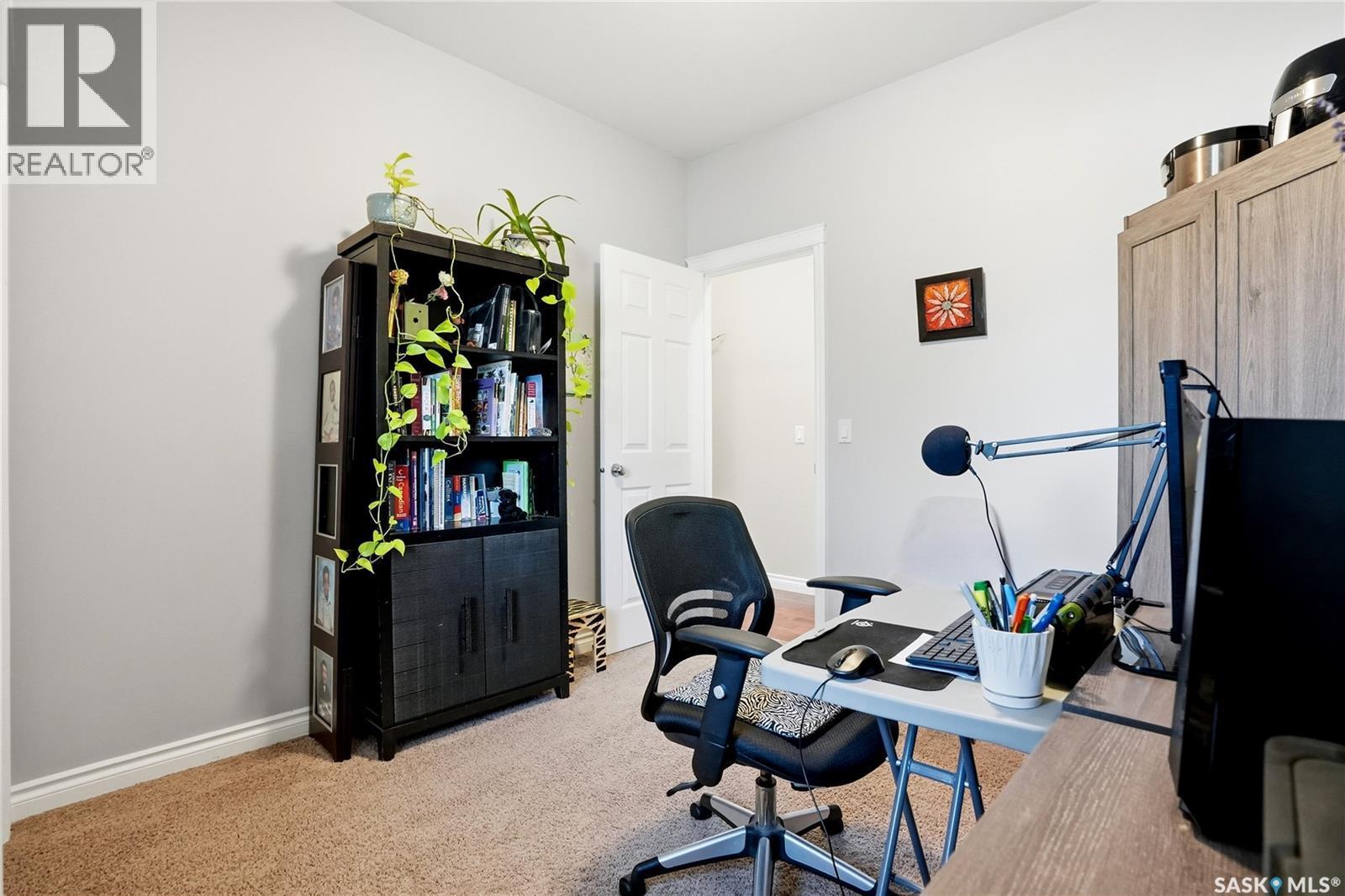 263 Beechmont Crescent, Saskatoon, SK - Indoor Photo Showing Office