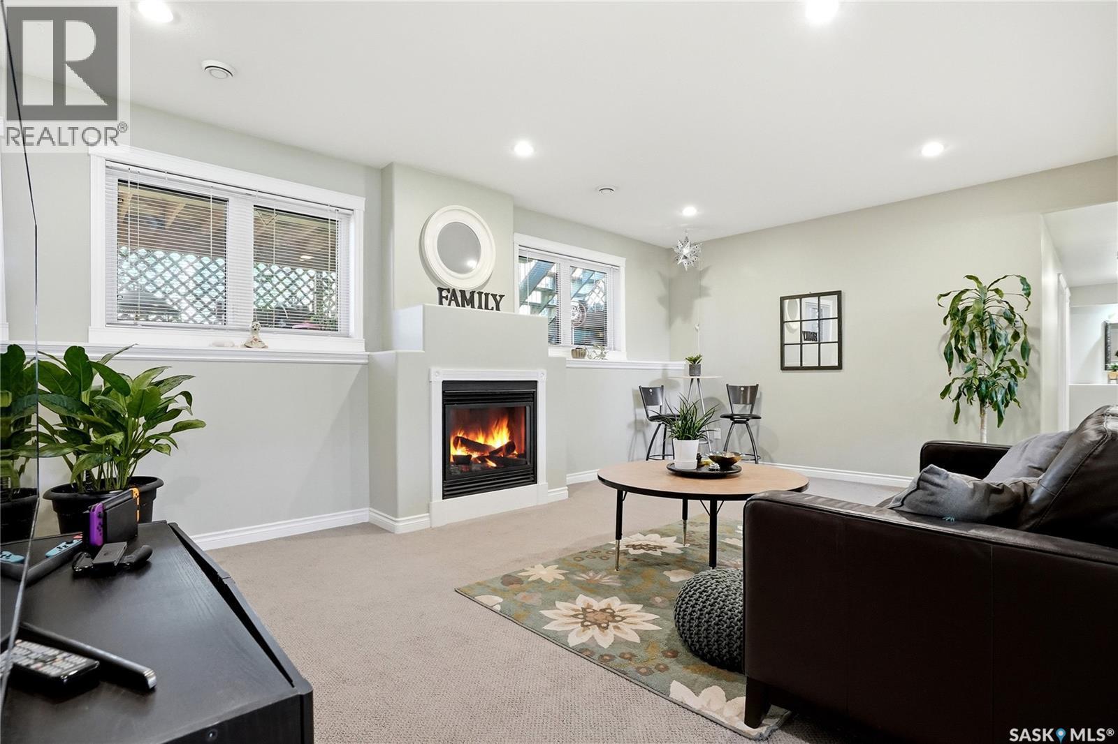 263 Beechmont Crescent, Saskatoon, SK - Indoor With Fireplace