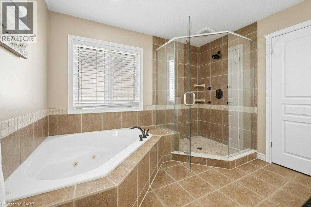 366 Townsend Drive, Breslau, ON - Indoor Photo Showing Bathroom