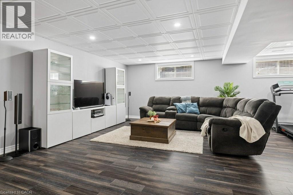 366 Townsend Drive, Breslau, ON - Indoor Photo Showing Other Room