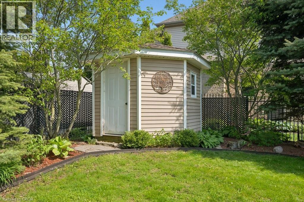 366 Townsend Drive, Breslau, ON - Outdoor
