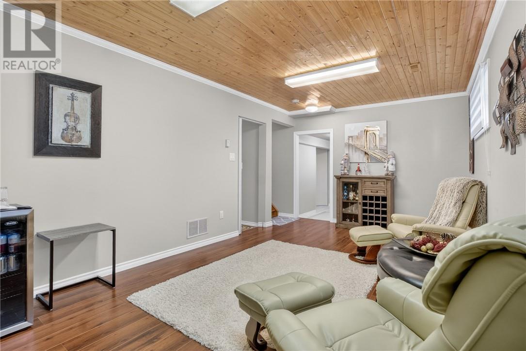 1161 Pine St, Hanmer, ON - Indoor