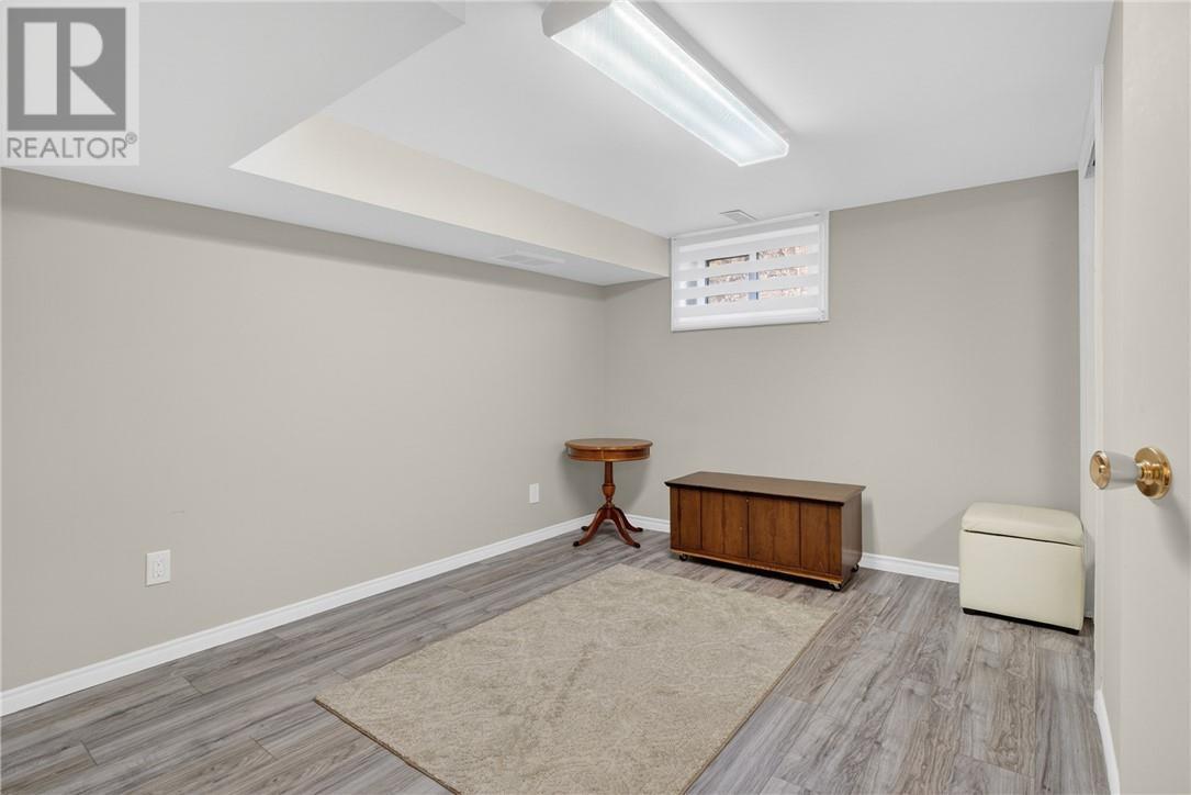 1161 Pine St, Hanmer, ON - Indoor Photo Showing Other Room