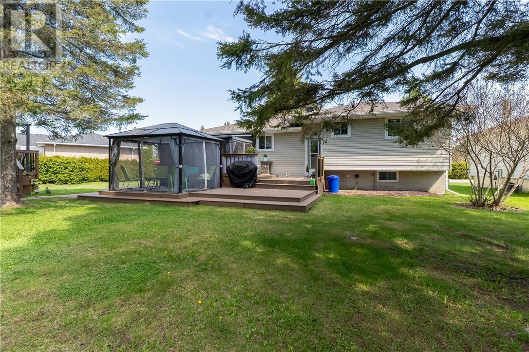 1161 Pine St, Hanmer, ON - Outdoor With Deck Patio Veranda