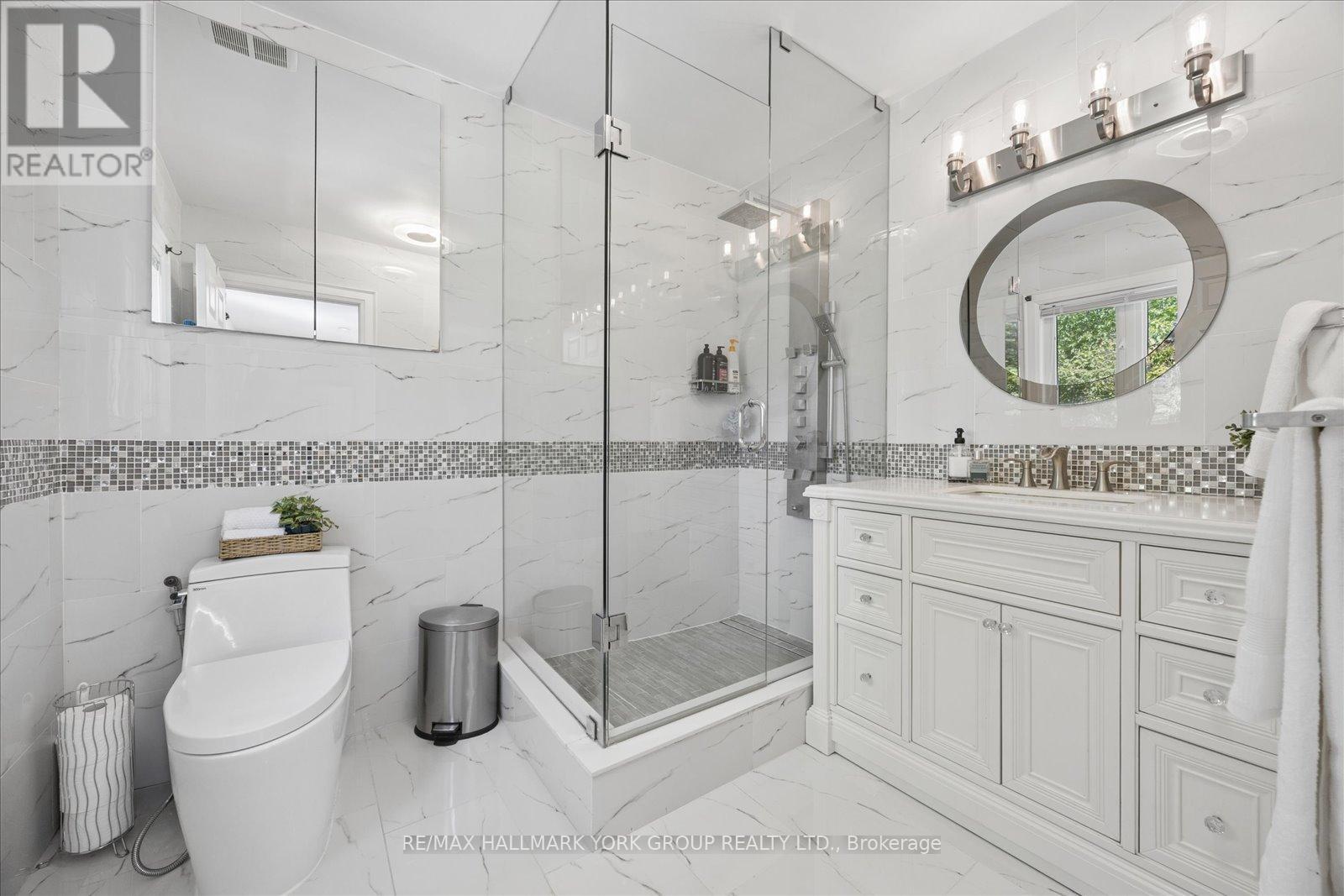 45 Foreht Crescent, Aurora, ON - Indoor Photo Showing Bathroom