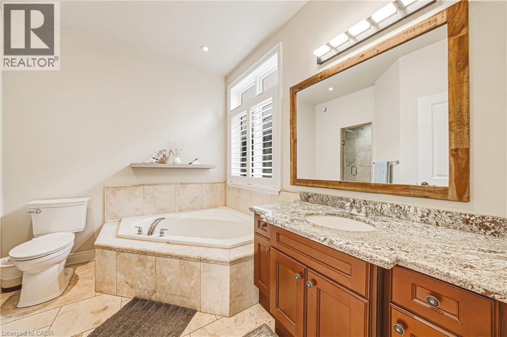 976 Shadeland Avenue Unit# 3, Burlington, ON - Indoor Photo Showing Bathroom