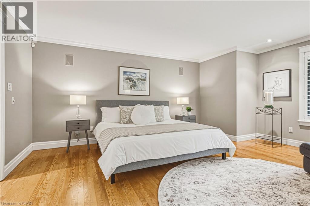 7 Colonial Crescent, Oakville, ON - Indoor Photo Showing Bedroom