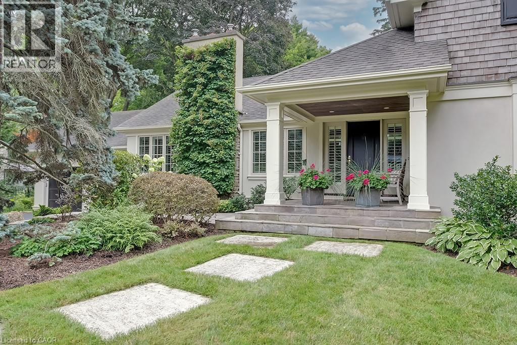 7 Colonial Crescent, Oakville, ON - Outdoor With Deck Patio Veranda
