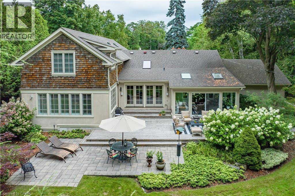 7 Colonial Crescent, Oakville, ON - Outdoor With Deck Patio Veranda