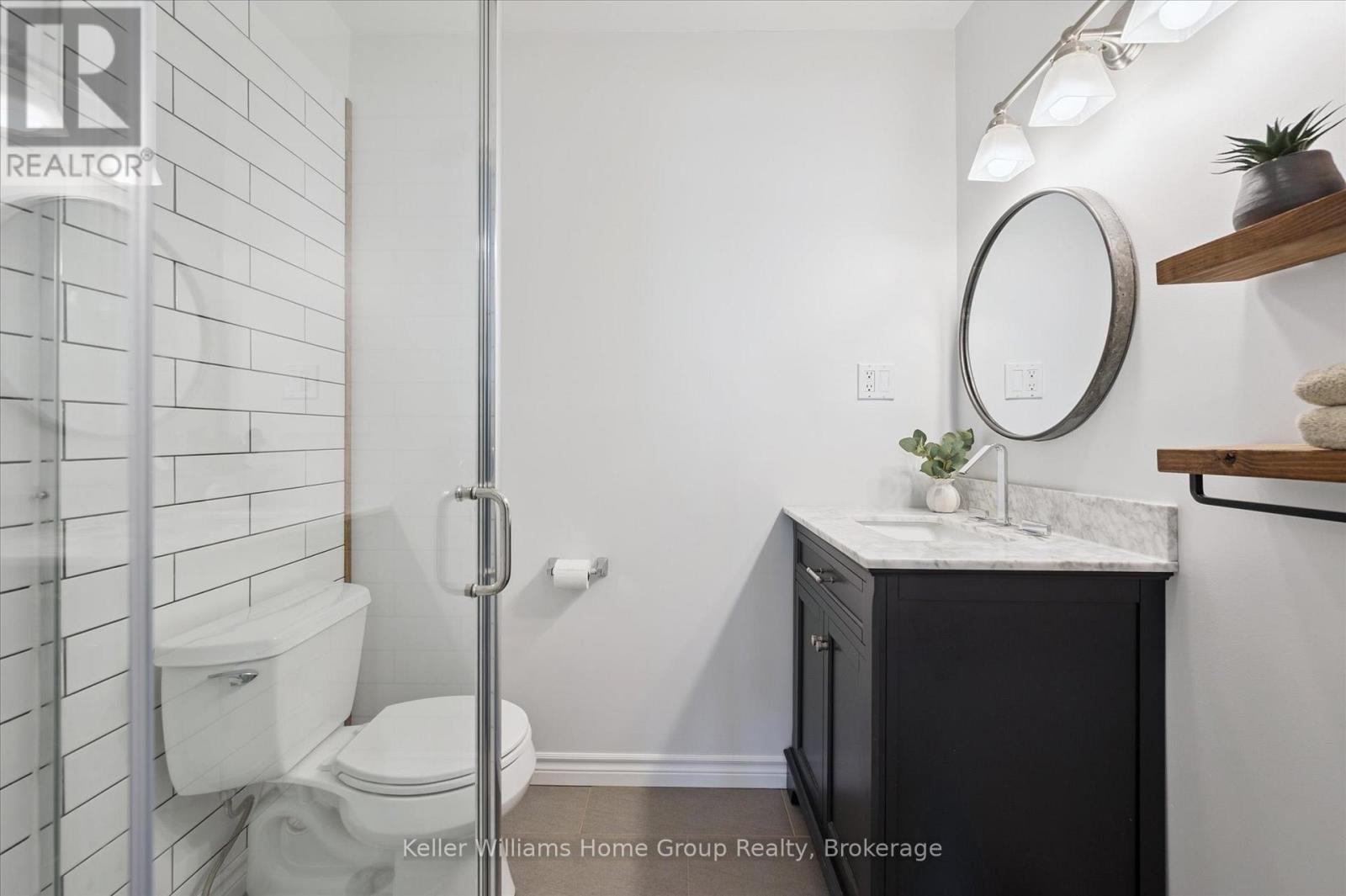 6794 Sixth Line, Centre Wellington, ON - Indoor Photo Showing Bathroom