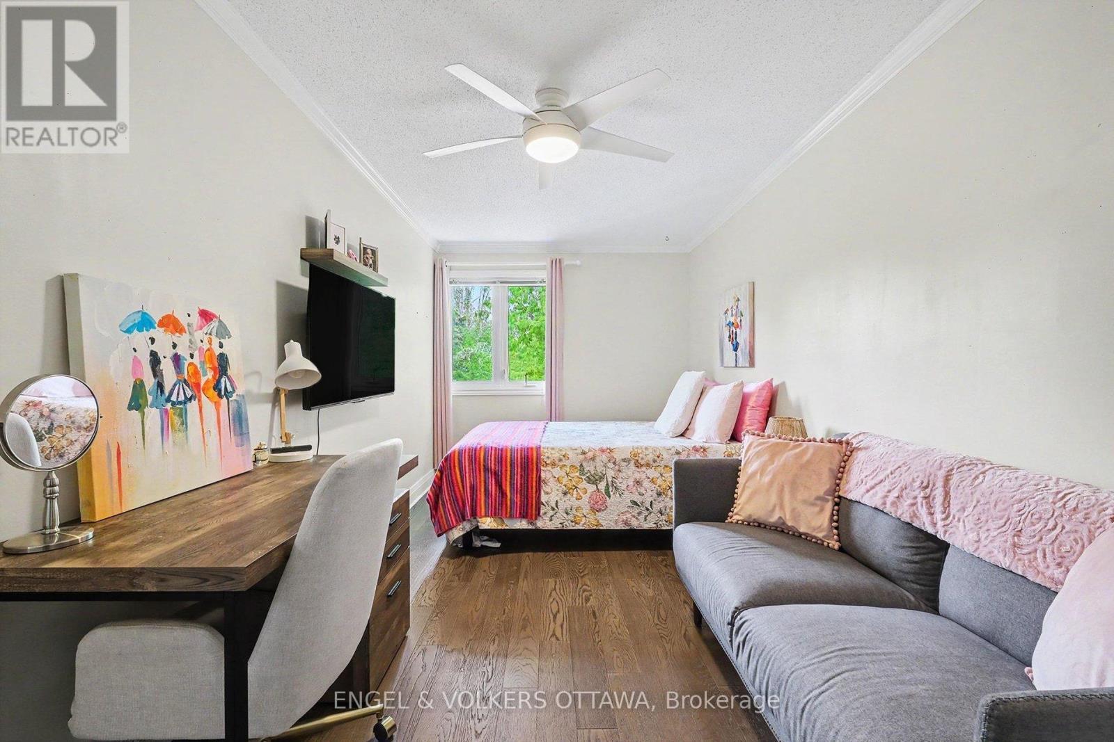 37 Gentle Gate Crescent, Ottawa, ON - Indoor Photo Showing Bedroom