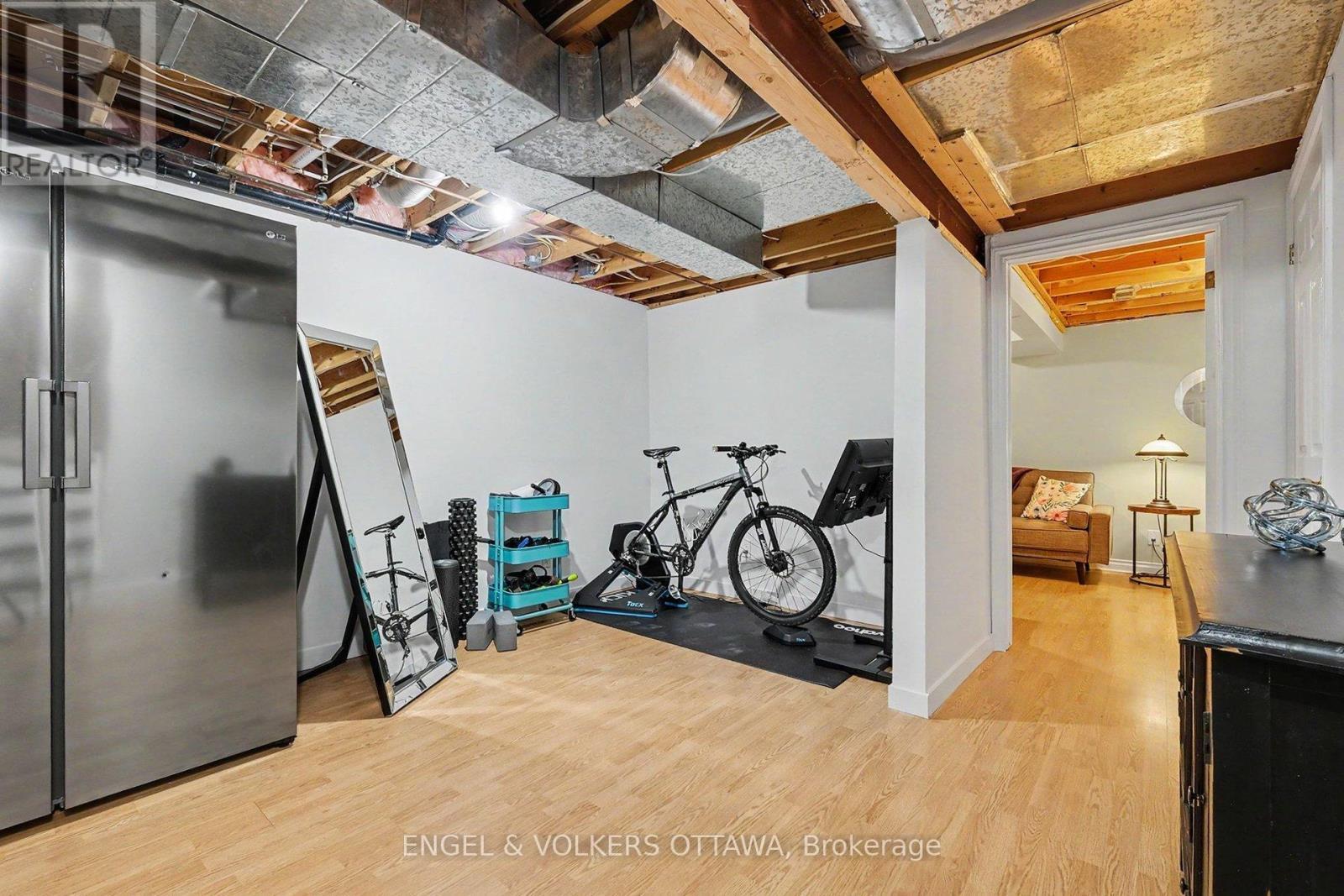 37 Gentle Gate Crescent, Ottawa, ON - Indoor Photo Showing Other Room