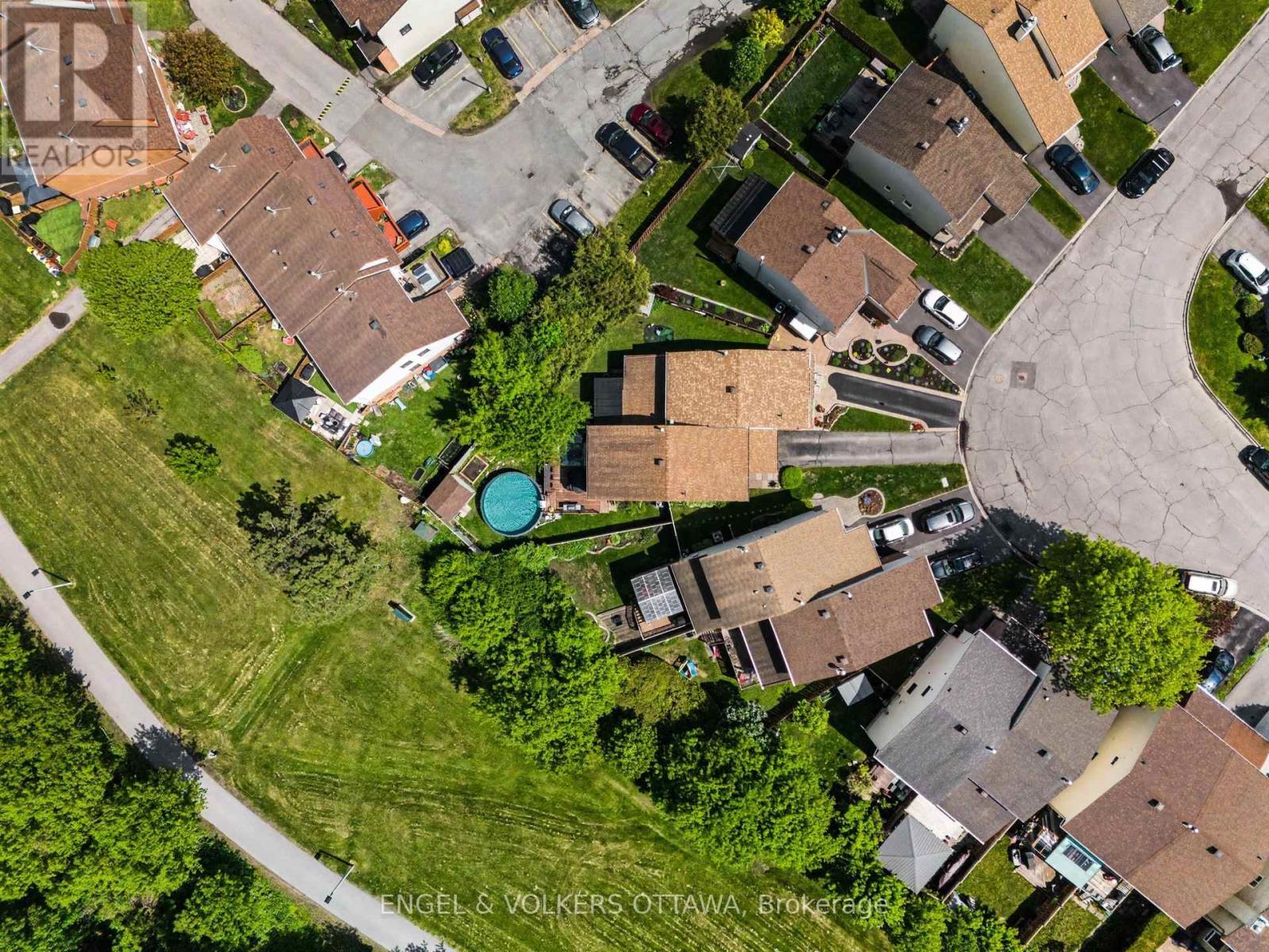 37 Gentle Gate Crescent, Ottawa, ON - Outdoor With View